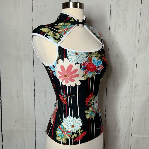 A back Too - Picture 6 of 8